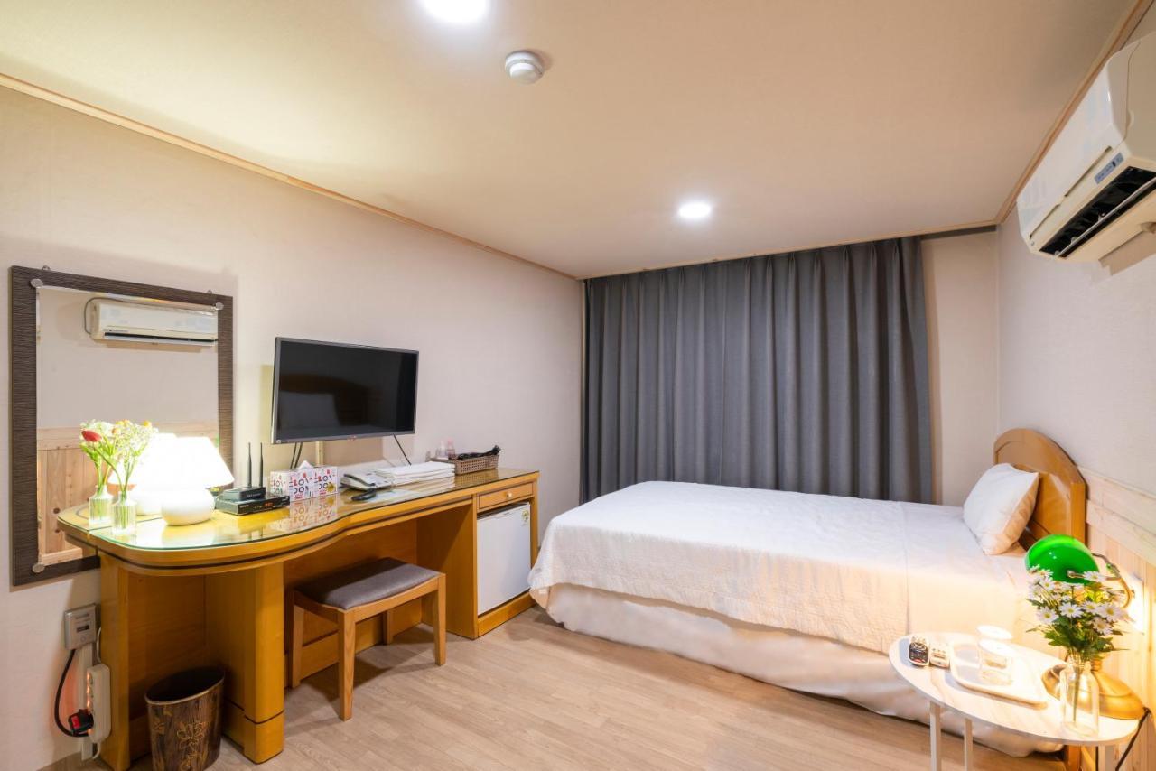 New Jeju Hotel Exterior photo