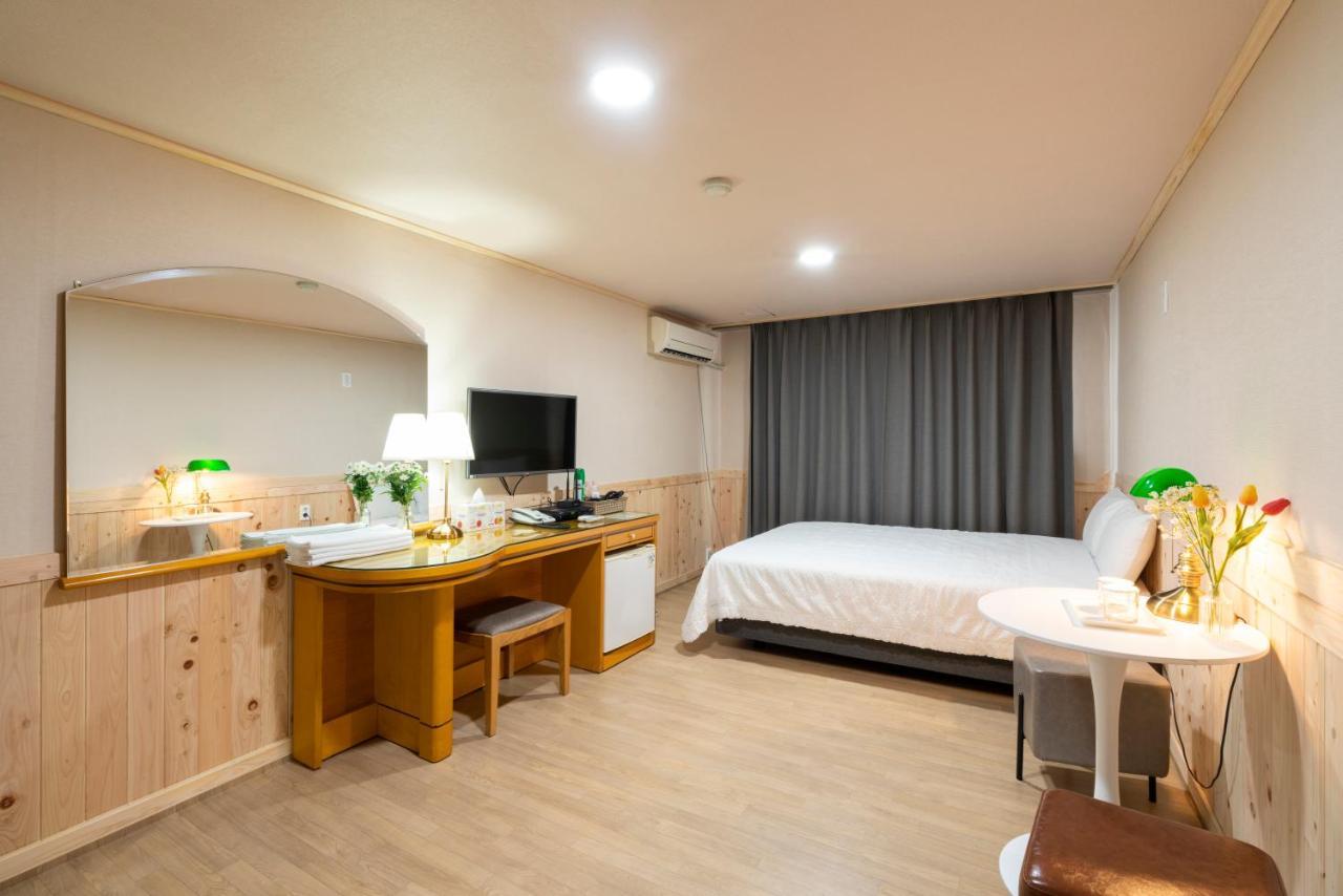 New Jeju Hotel Exterior photo