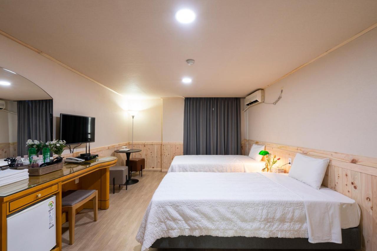 New Jeju Hotel Exterior photo